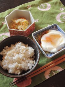 八重桜散る頃の小学生のためのニッポンの朝ごはん！